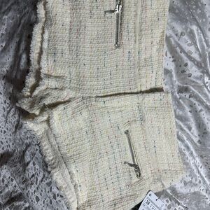 Zara Cream Tweed Shorts with Chic Zippers NWT Size 6